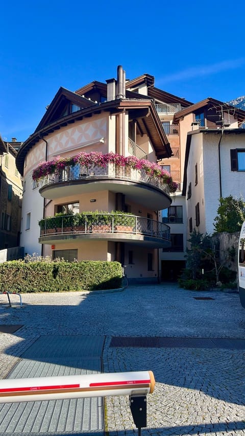 Property building, Day, Summer