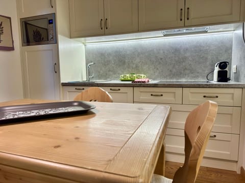 Kitchen or kitchenette, dishwasher, microwave