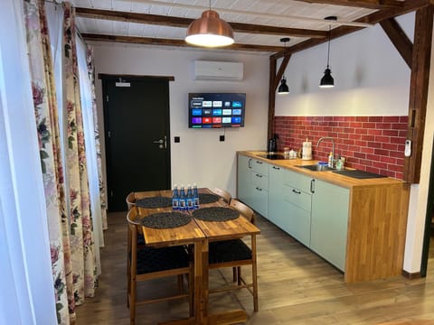 TV and multimedia, Kitchen or kitchenette, Drinks, dishwasher, stove, air conditioner