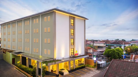Property building, City view