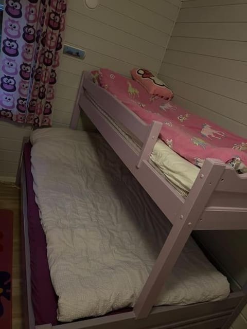 Nydelig villa med havutsikt og utendørs badestamp House in Nordland, Norway