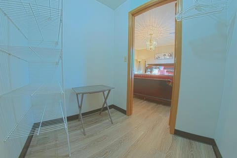 Waterloo Suites King Hotel in Ozark Mountains