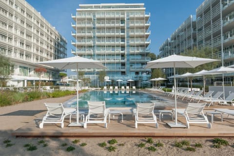 Property building, Pool view, Swimming pool
