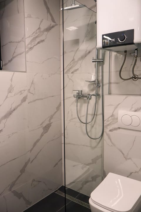 Alinar Oasis Budget Hotel Apartment in Sarajevo