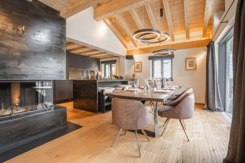 Living room, Dining area, Food, fireplace