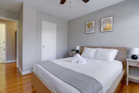 Bed, Bedroom, heating, air conditioner