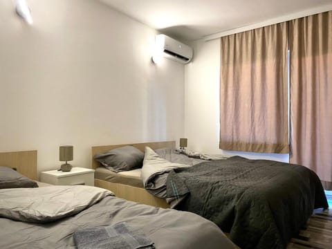 Bed, Bedroom, air conditioner