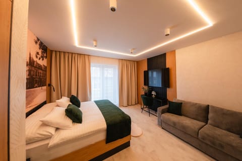 TV and multimedia, Photo of the whole room, Bedroom