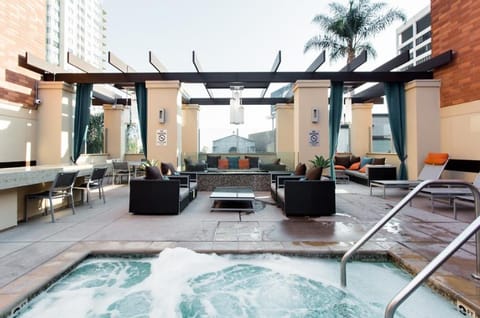 Hot Tub, Swimming pool