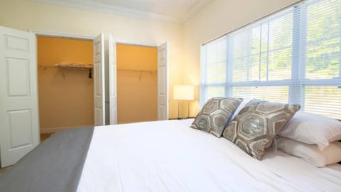 Bedroom, wardrobe