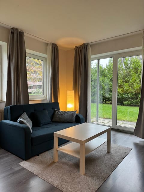 Balcony/Terrace, Living room, Seating area, Garden view