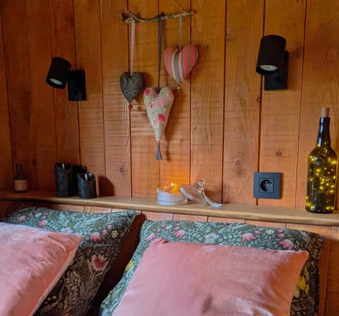 Bedroom, Internal: Not applicable to any particular room