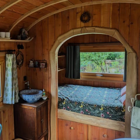 Bedroom, Internal: Not applicable to any particular room