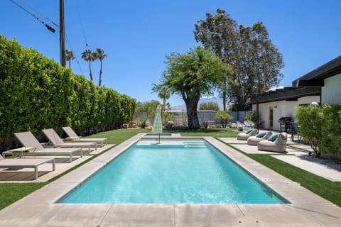 Garden, Swimming pool, sunbed