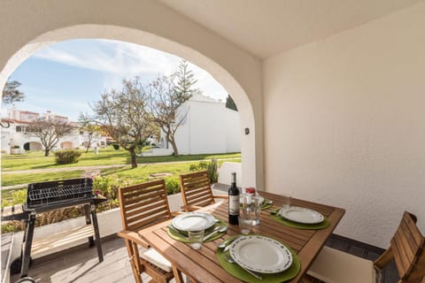 Patio, BBQ facilities, Garden