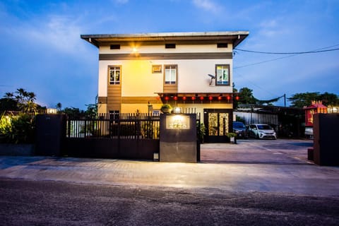 Property building, Street view
