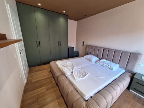 Bed, Photo of the whole room, Bedroom, towels, wardrobe