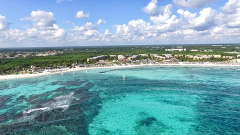 Nearby landmark, Day, Natural landscape, Bird's eye view, View (from property/room), Beach, City view, Landmark view, Sea view