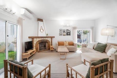 Chalet Saler House in Valencia