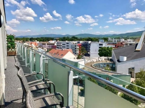 View (from property/room), Balcony/Terrace