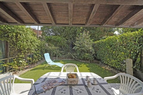 Patio, Garden, Garden view