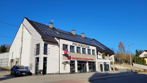 Property building, Neighbourhood, Parking