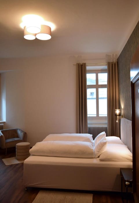 Cafe Zentral, Zimmer mit Frühstück Bed and Breakfast in Carinthia, Austria