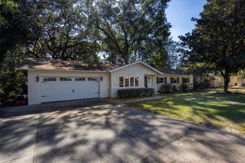 Property building, Street view