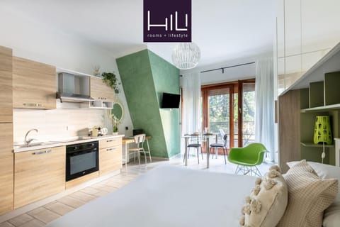 Bed, TV and multimedia, Kitchen or kitchenette, Dining area, Bedroom