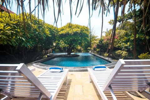 Swimming pool, Swimming pool