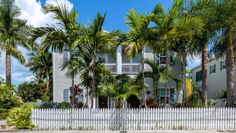 The Ibis & The Crane by Last Key Realty House in Key West