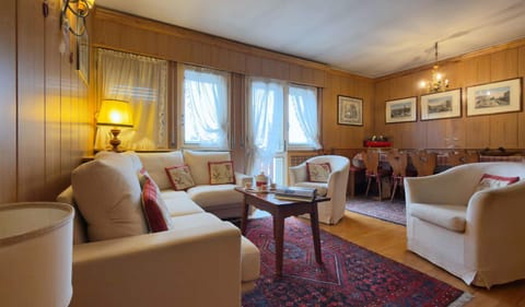 Homeby, Casa Due Vette Apartment in Cortina d Ampezzo
