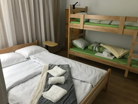 Family escape apartment free parking Apartment in Belgrade