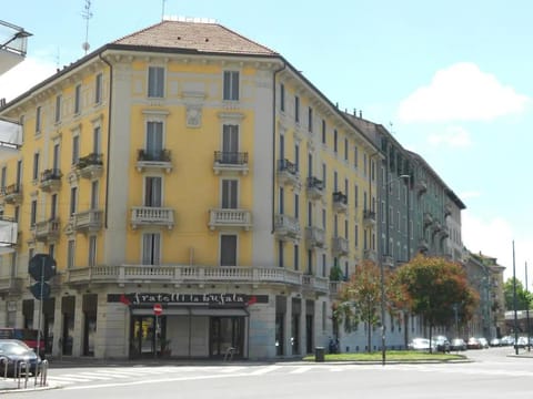 Property building, Neighbourhood, Street view