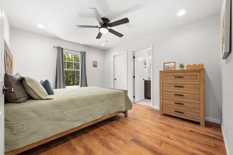 Huckleberry Lane Retreat House in Bass Harbor