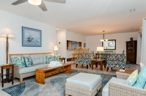Fritz by Bryant Real Estate House in Wrightsville Beach