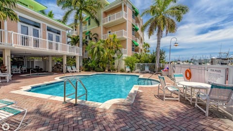 Sundrenched Reflections by Last Key Realty Apartment in Stock Island
