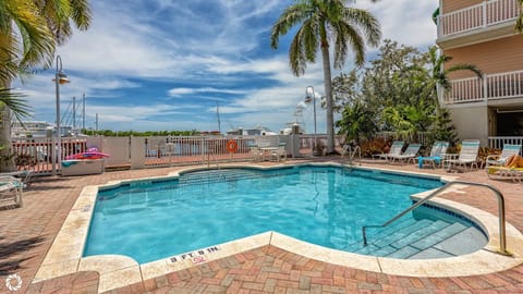 Sundrenched Reflections by Last Key Realty Apartment in Stock Island