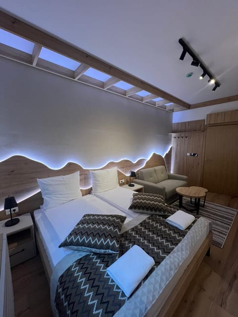 Living room, Bedroom