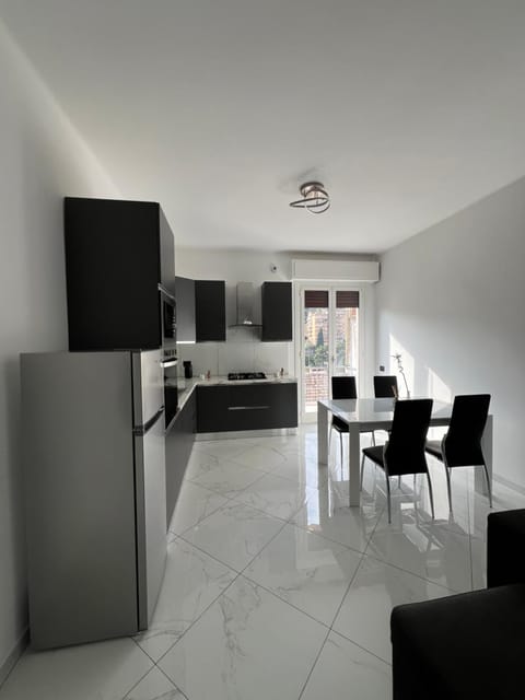 Communal lounge/ TV room, TV and multimedia, Kitchen or kitchenette, Seating area, Dining area, Evening entertainment, oven, stove