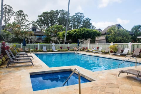 Princeville Sands Studio with Pool and Hot Tub (137-B) Apartment in Princeville