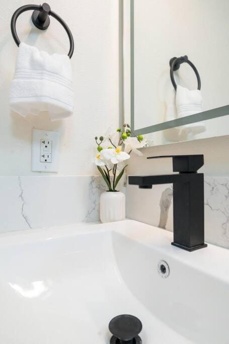 Jies choice- Modern Luxe in Altadena House in Altadena