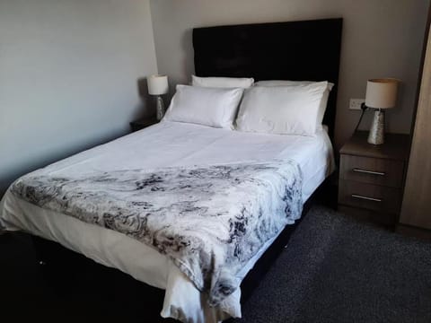 Central 3 beds with parking Apartment in Reading