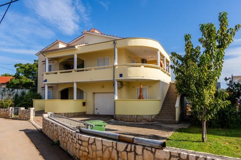 Property building, Day