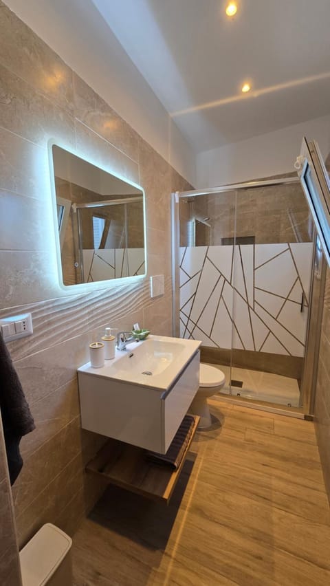 Shower, Bathroom