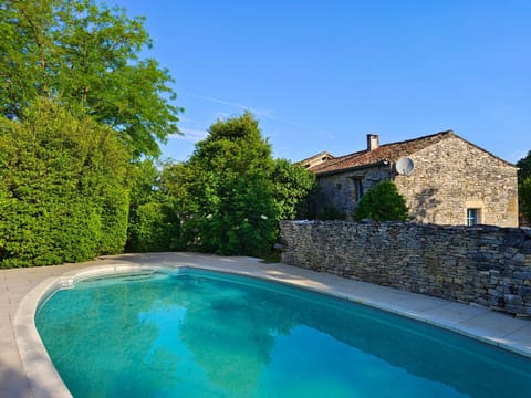 Property building, Garden, Garden view, Swimming pool