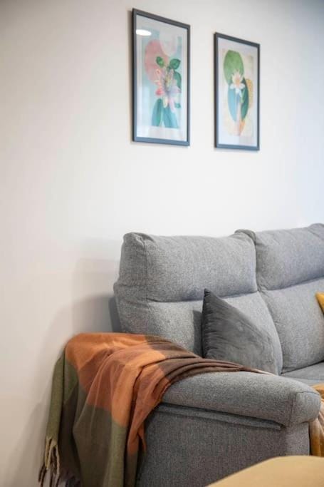 Lindo estudio en el centro by CABANA Rentals Apartment in Vigo