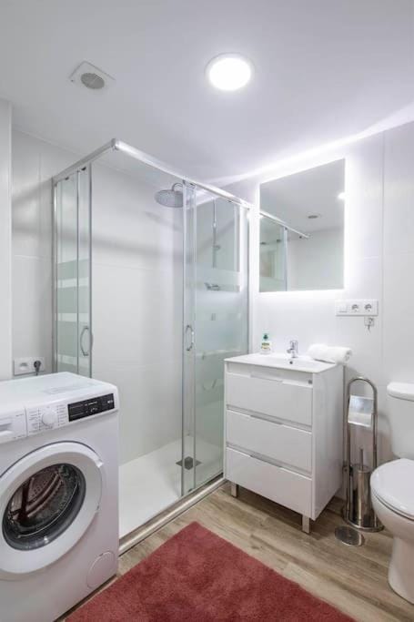 Lindo estudio en el centro by CABANA Rentals Apartment in Vigo