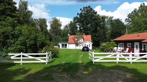 Property building, Natural landscape, Garden
