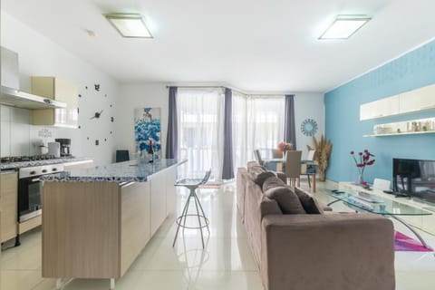 Amazing Apartment with Side Sea View Apartment in Saint Paul's Bay